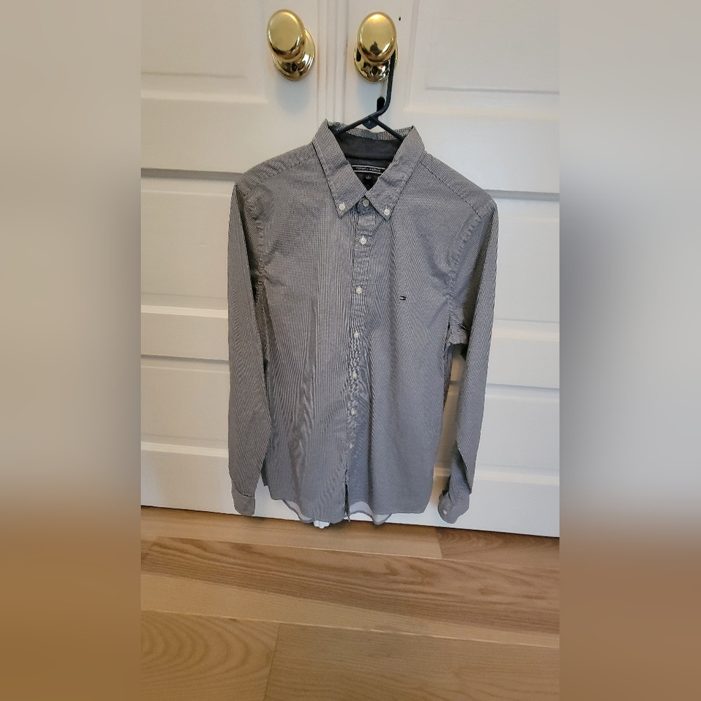Tommy Hilfiger Gray Casual Button Down Shirt